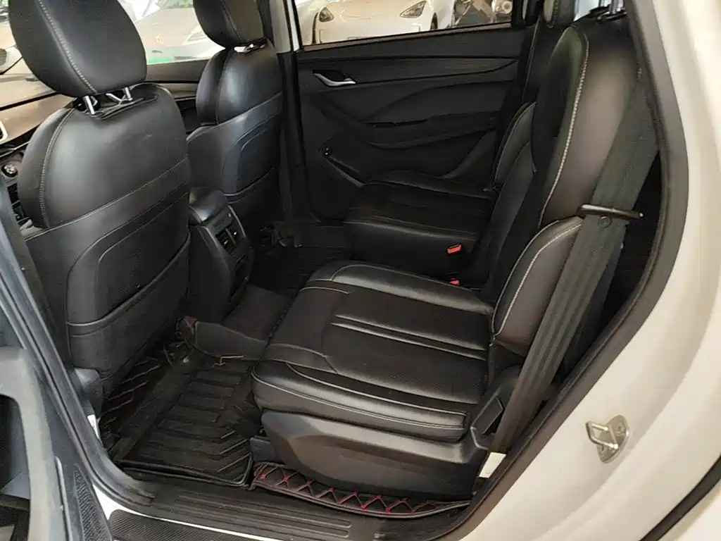 Baojun 360 2018 2019 1.5L Automatic Elite China VI
