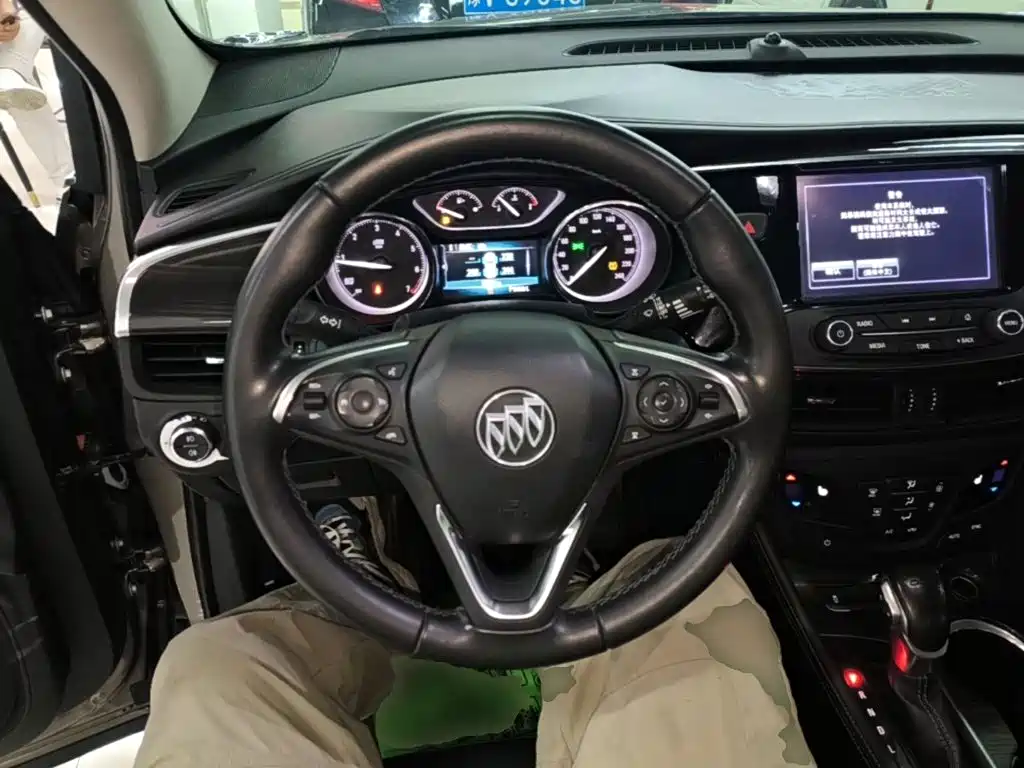 Фото 11 - Buick Envision Plus