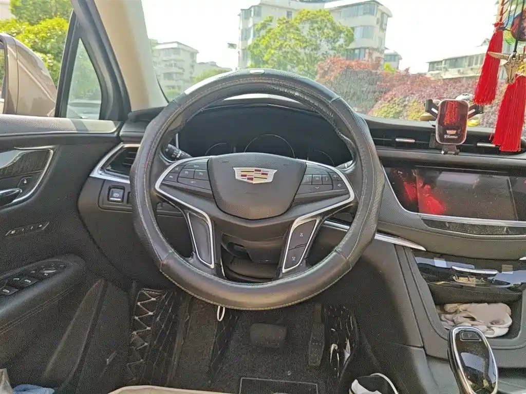 Cadillac XT5 2016 25T Luxury Model фото 3