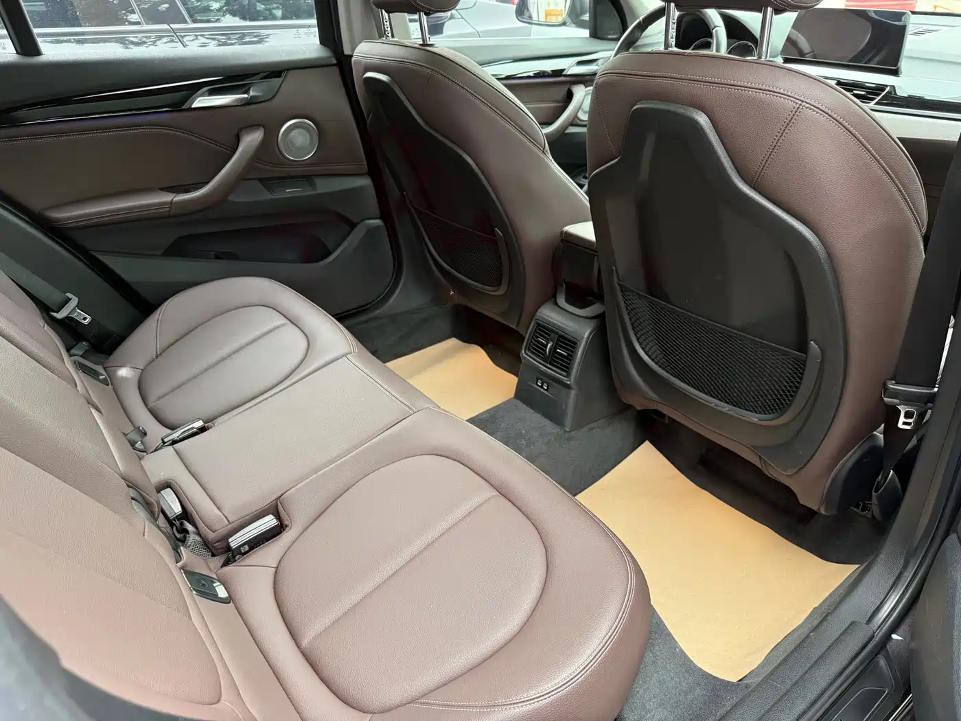 BMW X1 2022 sDrive25Li Leading фото 10