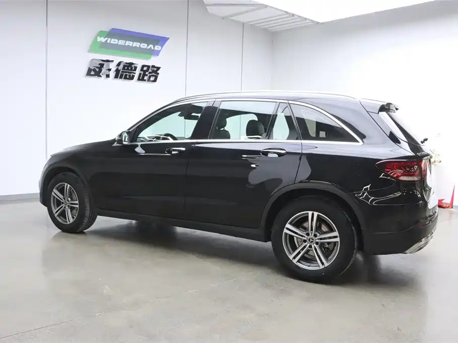 Mercedes-Benz GLC 2021 GLC 260 L 4MATIC Sporty фото 7