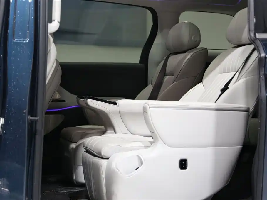Voyah Auto Voyah Dreamer 2025 PHEV AWD Flagship Kunpeng Edition фото 10