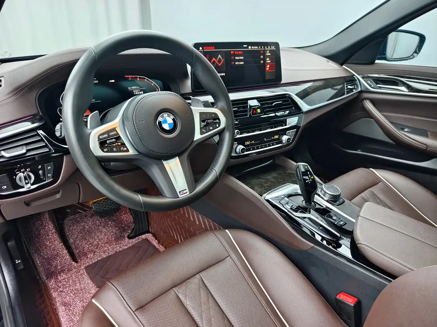 BMW 5 Series 2022 Facelift 530Li Leading M Sport Package фото 9