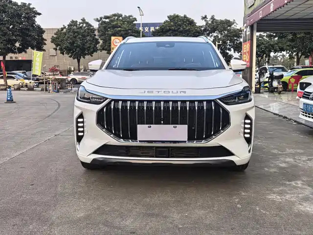 Jetour X70 PLUS 2023 1.6T DCT Champion 5-seater — фото 2