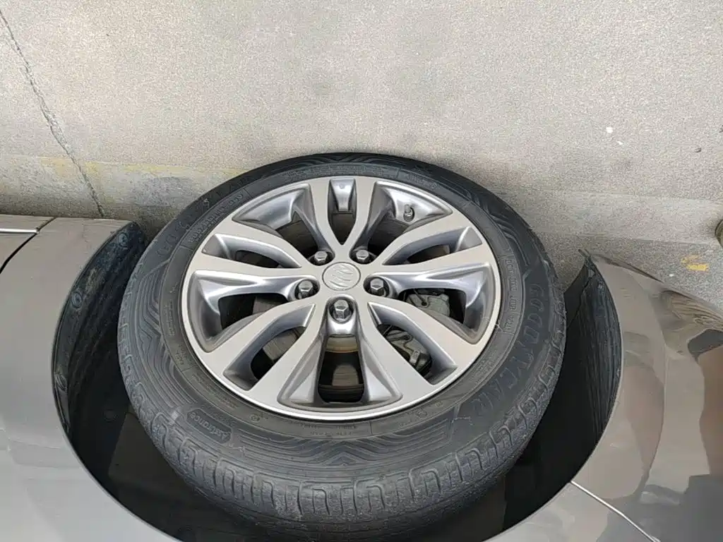 Фото 23 - Buick Excelle