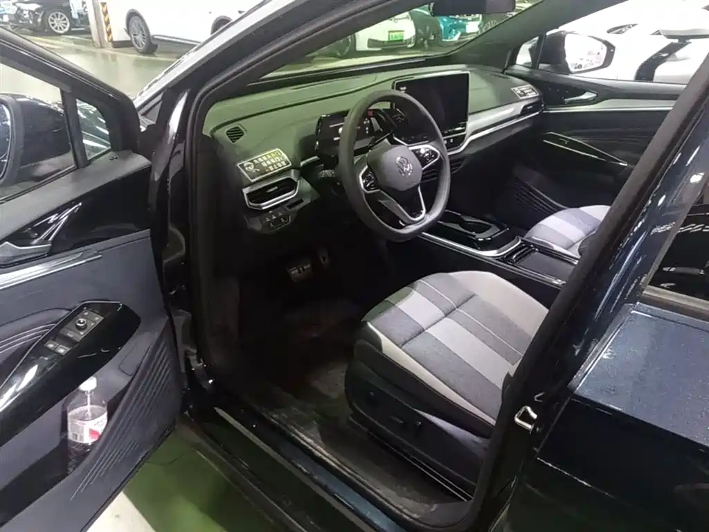 Volkswagen ID.4 CROZZ 2022 Standard Range PURE Edition фото 16