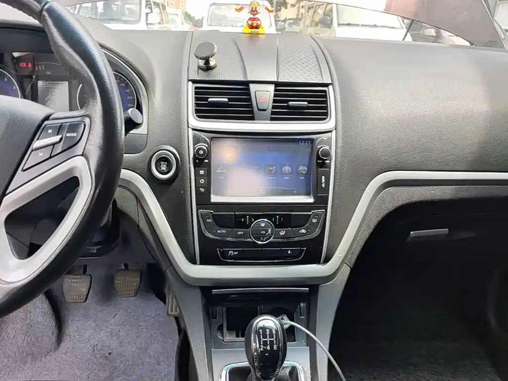 Geely Emgrand 2015 2015 Sedan 1.5L Manual Upward Edition