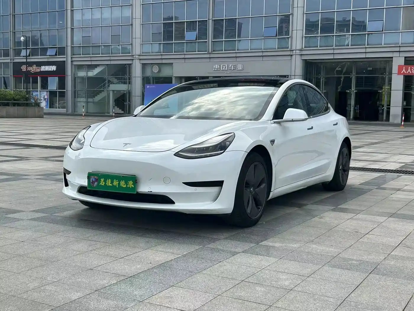 Tesla Model 3 (Import) 2019 2019 Standard Range RWD Upgraded Edition