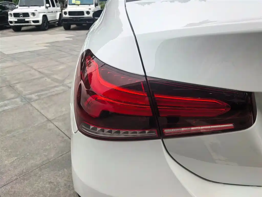 Mercedes-Benz A-Class 2023 A 200 L Fashion фото 11