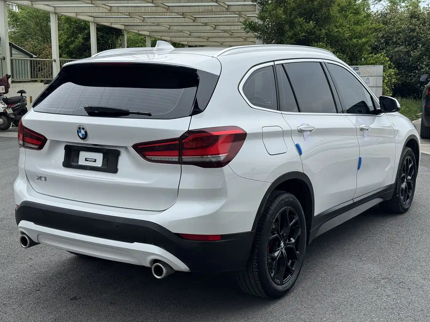 BMW X1 2022 sDrive25Li Leading фото 25