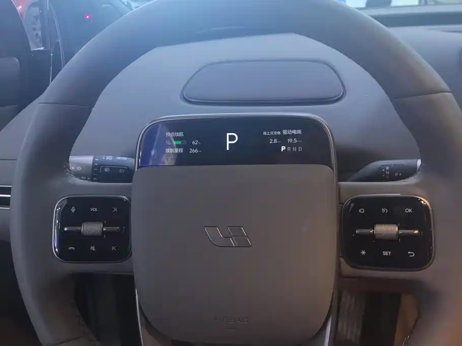 Li Auto i6 2026 2025 4WD Base Model