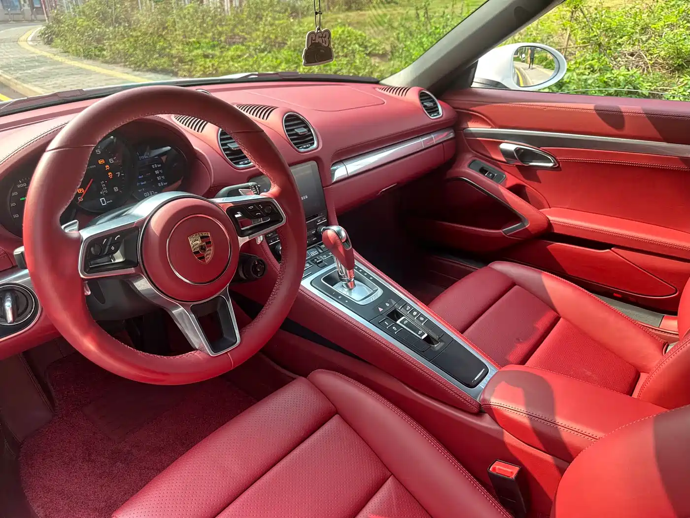 PORSCHE 718