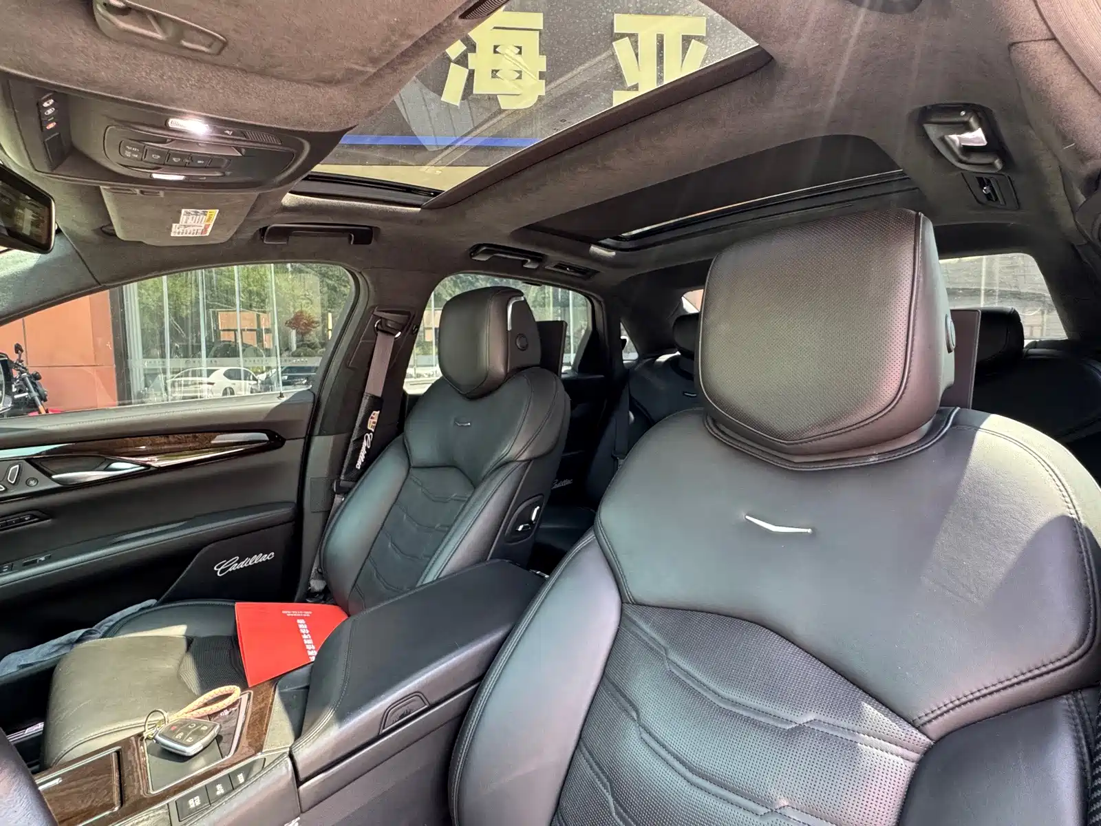 Фото 10 - Cadillac CT6
