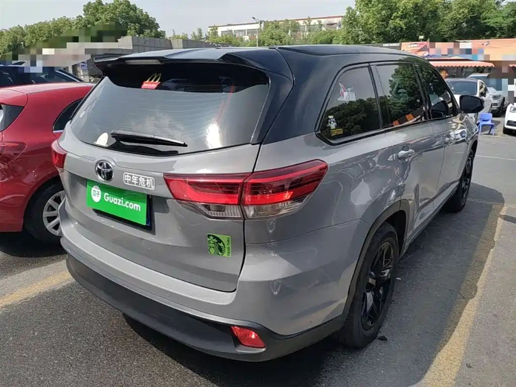 Toyota Highlander 2021 2.0T FWD Luxury 7-Seater фото 7