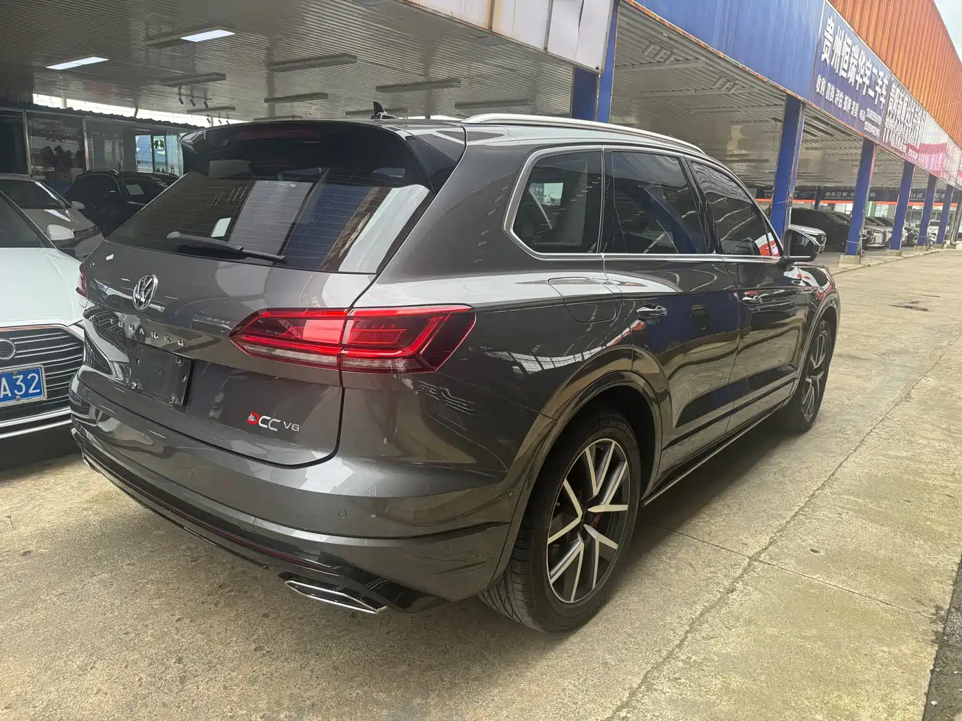 Volkswagen Touareg 2019 3.0TSI Sharp Edge Edition China V фото 8