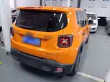 Photo 7 - Jeep Renegade