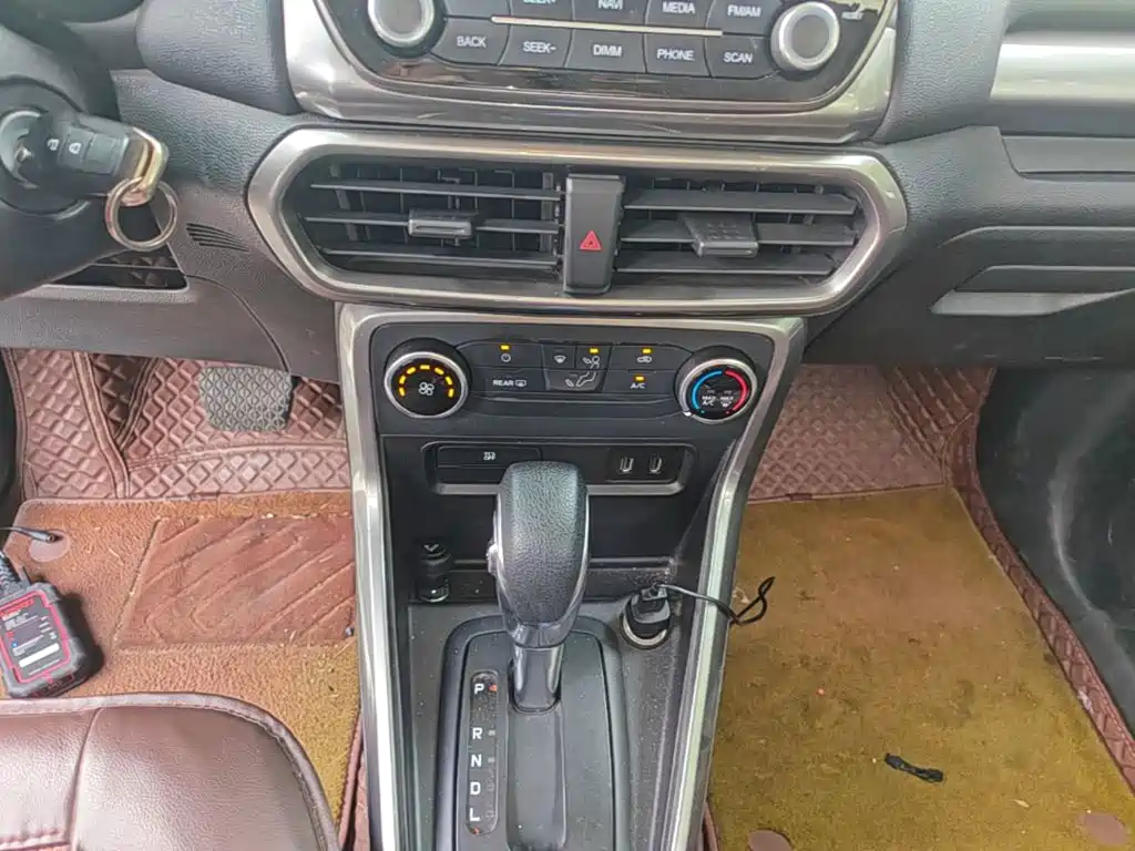 Ford EcoSport 2019 2018 Facelift 1.5L Automatic Platinum Wing