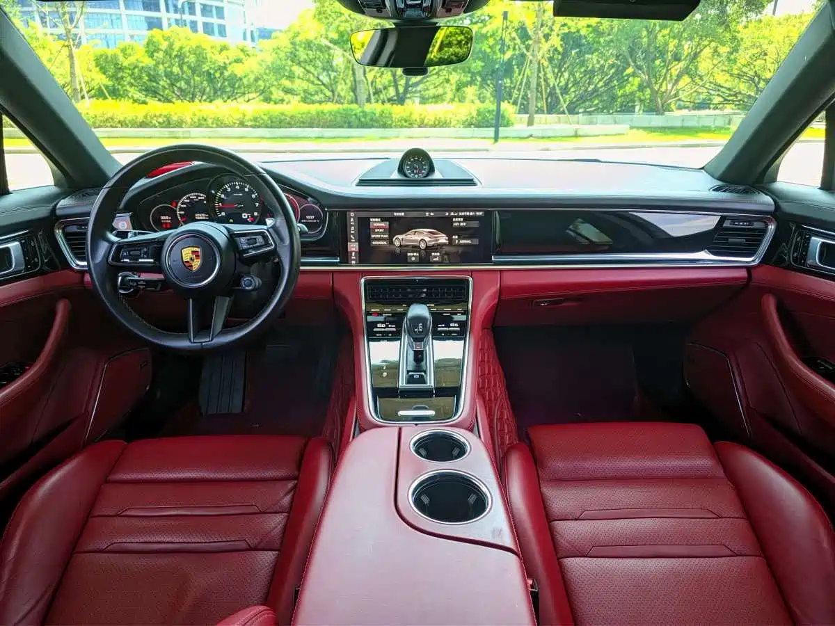 Photo 12 - Porsche Panamera
