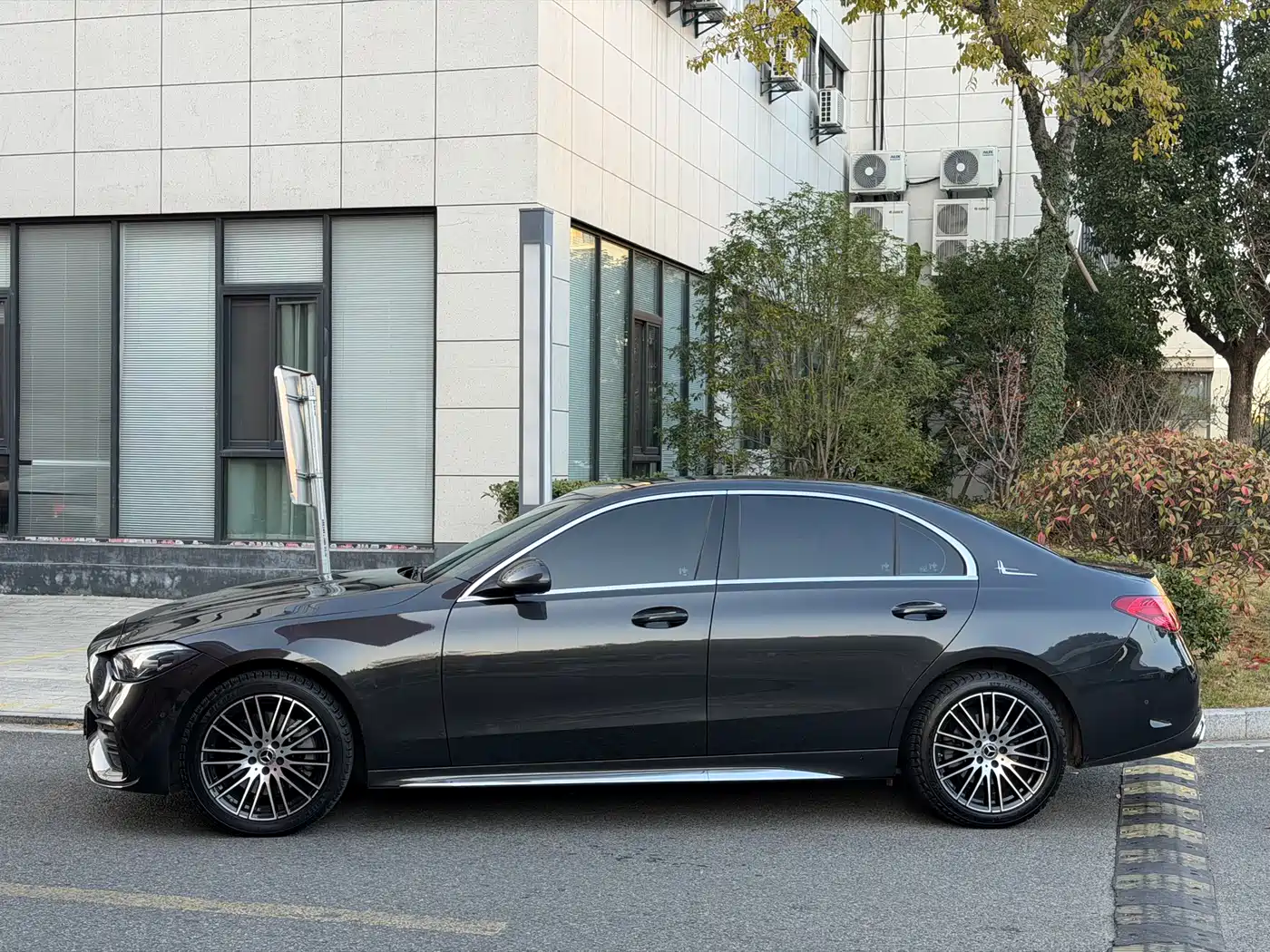 Mercedes-Benz C-Class 2024 C 260 L Sport фото 4