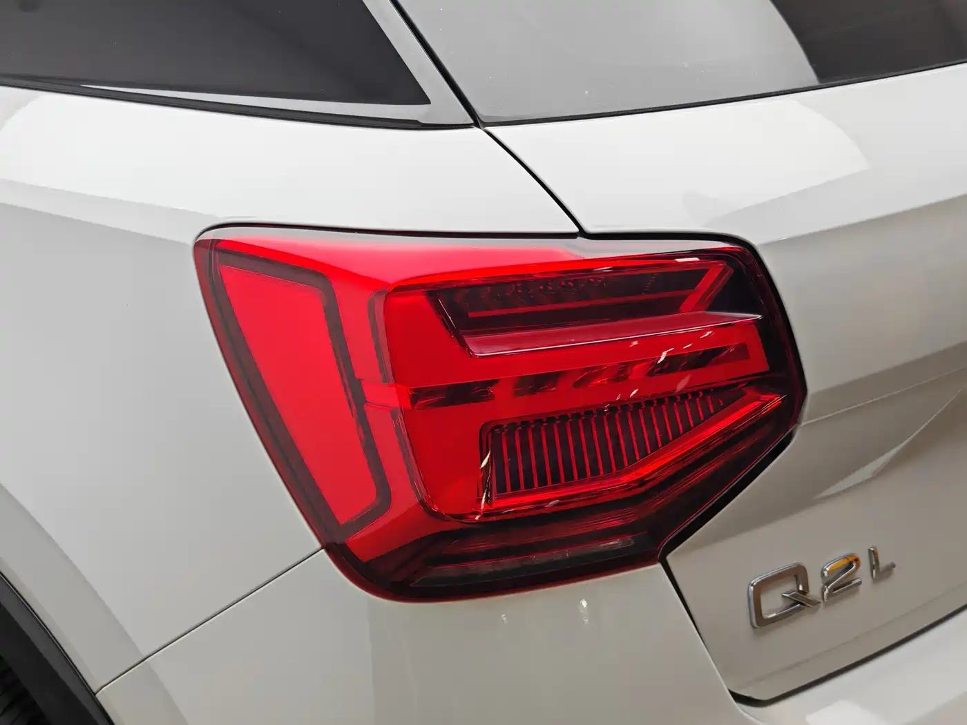 Audi Q2L 2020 35 TFSI Progressive Dynamic Model фото 7