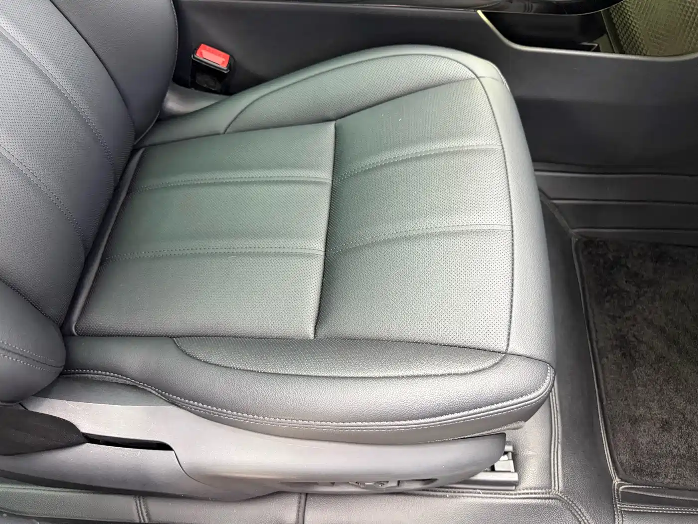 Land Rover Range Rover Evoque 2020 Model 249PS R-DYNAMIC S Gloss Black Sport Tech Edition фото 38