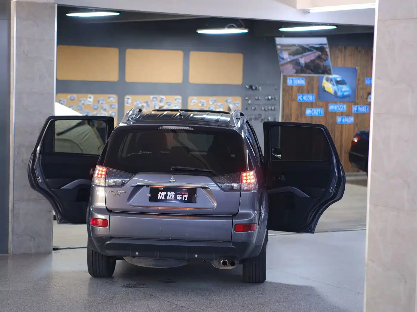 Mitsubishi Outlander (Import) 2009 2009 3.0 Luxury