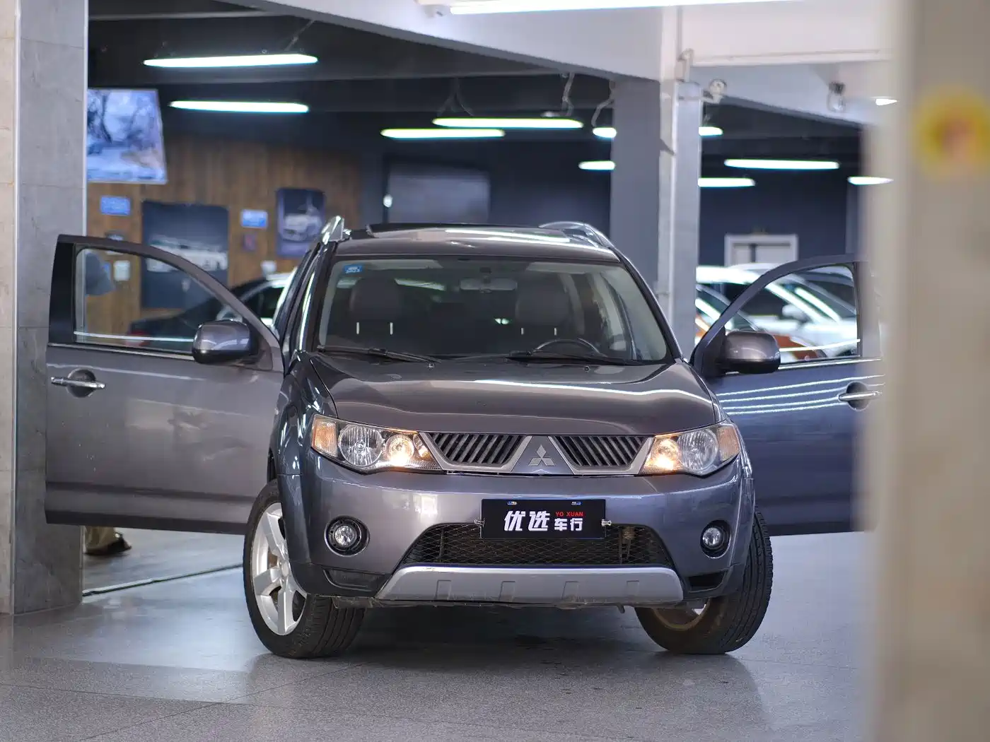 Mitsubishi Outlander (Import) 2009 2009 3.0 Luxury