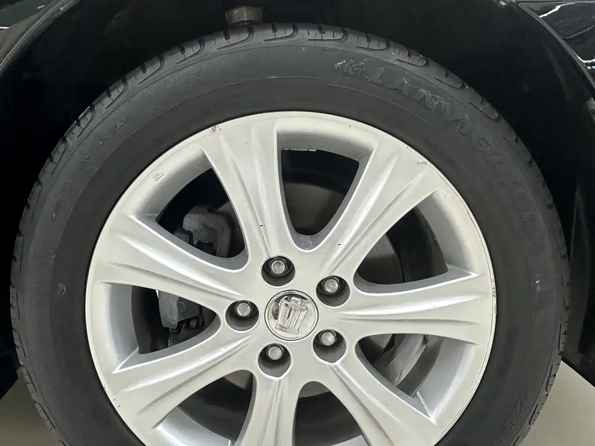 Toyota Crown 2010 3.0L Royal Saloon фото 11