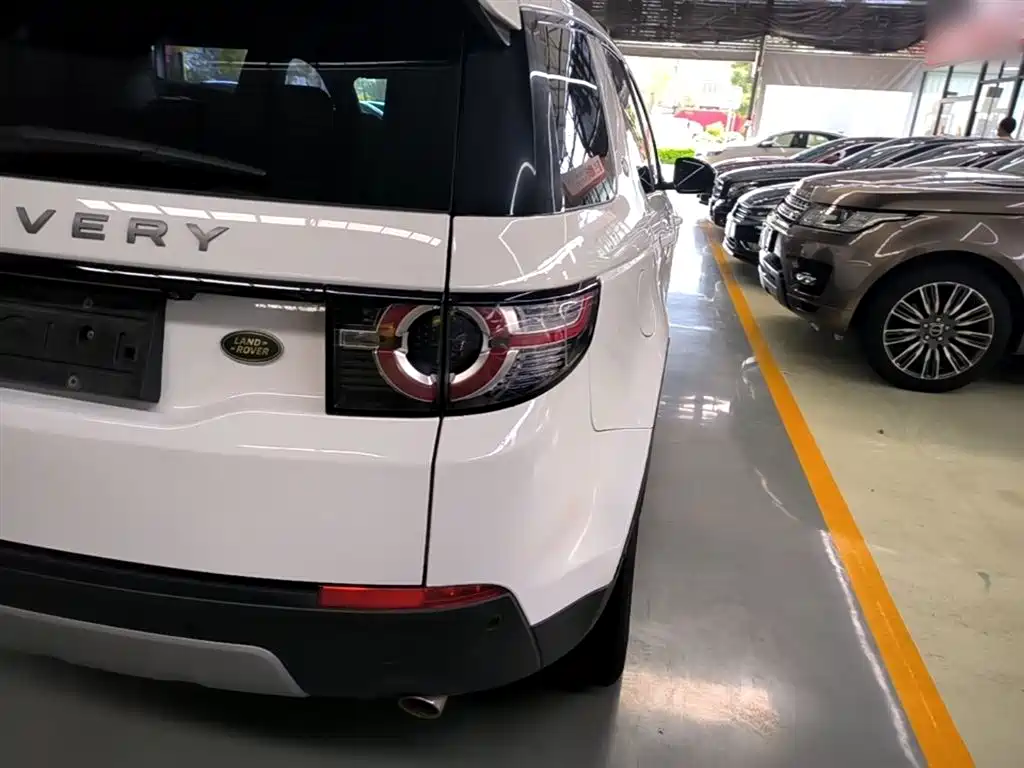 Land Rover Discovery Sport 2019 240PS HSE Edition China VI фото 8