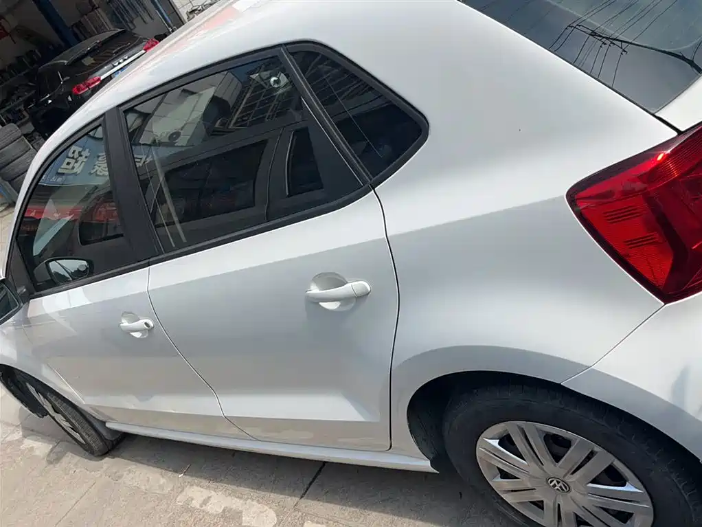 Volkswagen Polo 2018 1.5L Auto Safe Drive фото 7