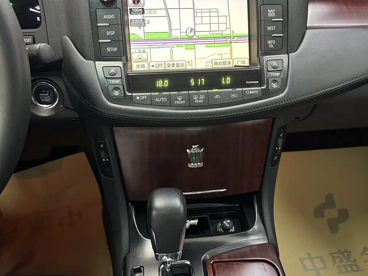 Toyota Crown 2010 3.0L Royal Saloon фото 17