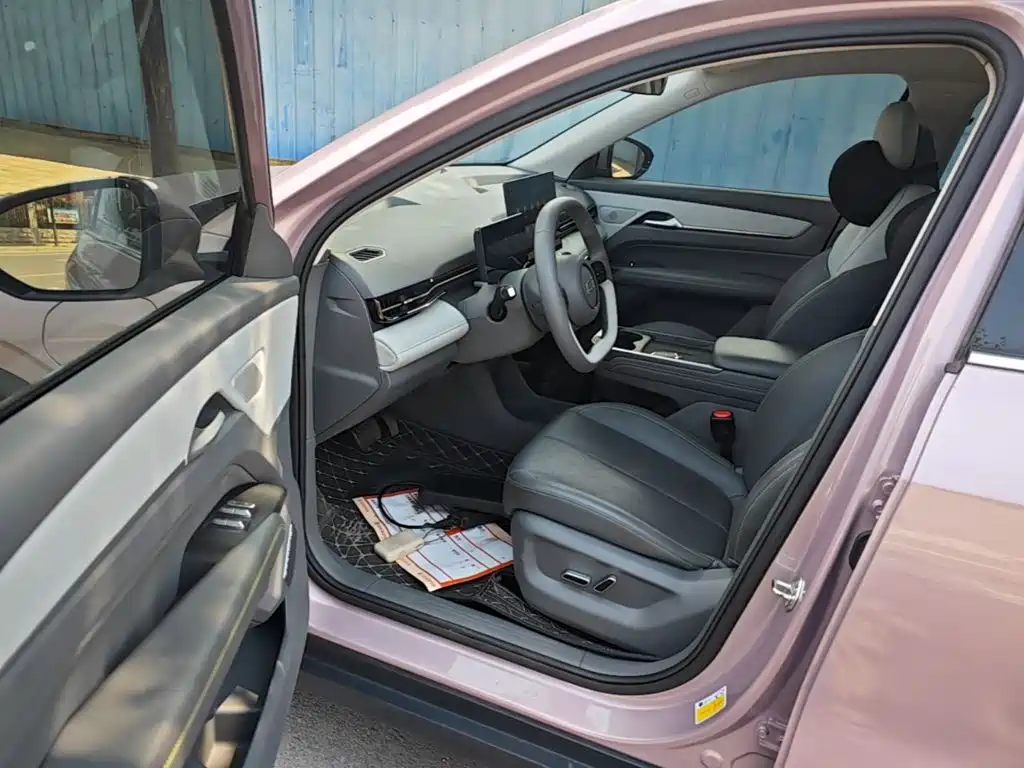 Photo 16 - Besturn Yueyi 03