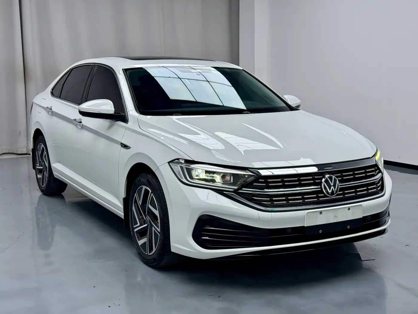 Volkswagen Sagitar, миниатюра 3