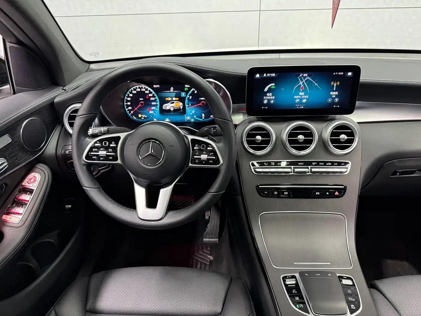 Mercedes-Benz GLC Coupe 2021 GLC 300 4MATIC Coupe SUV фото 20