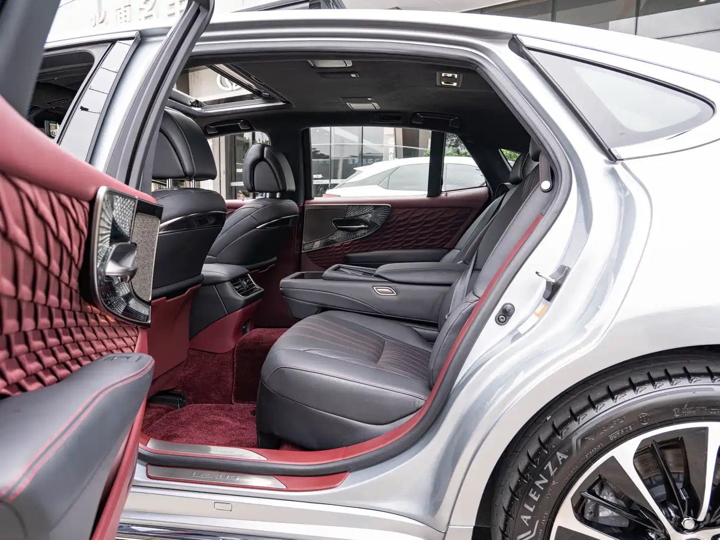 Lexus Lexus LS 2021 500h Executive Edition 9