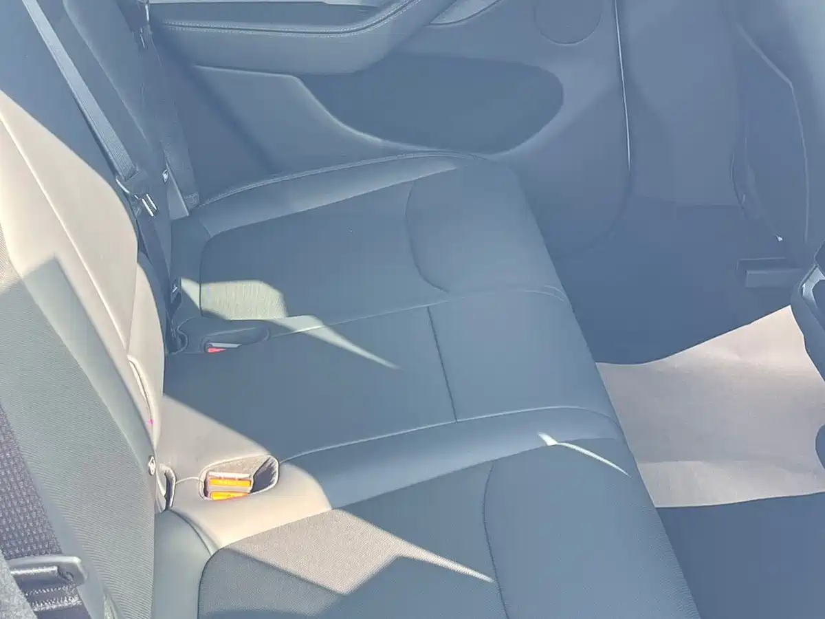 Tesla Model Y 2026 2026 Long Range Rear-Wheel Drive