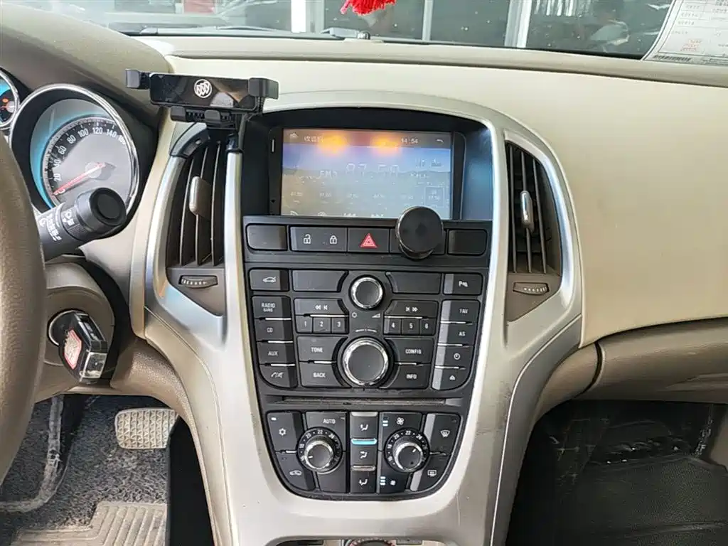 Buick Excelle 2013 GT 1.6L Automatic Fashion Edition фото 13