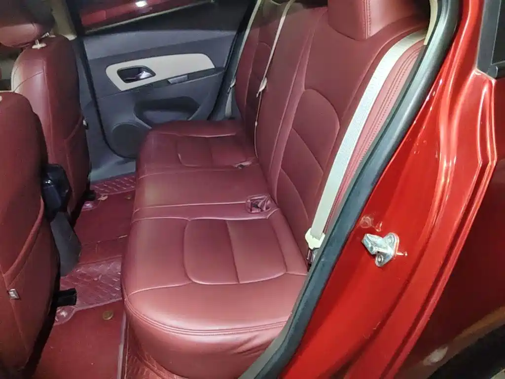 Chevrolet Cruze 2015 1.5L Classic SE AT фото 17