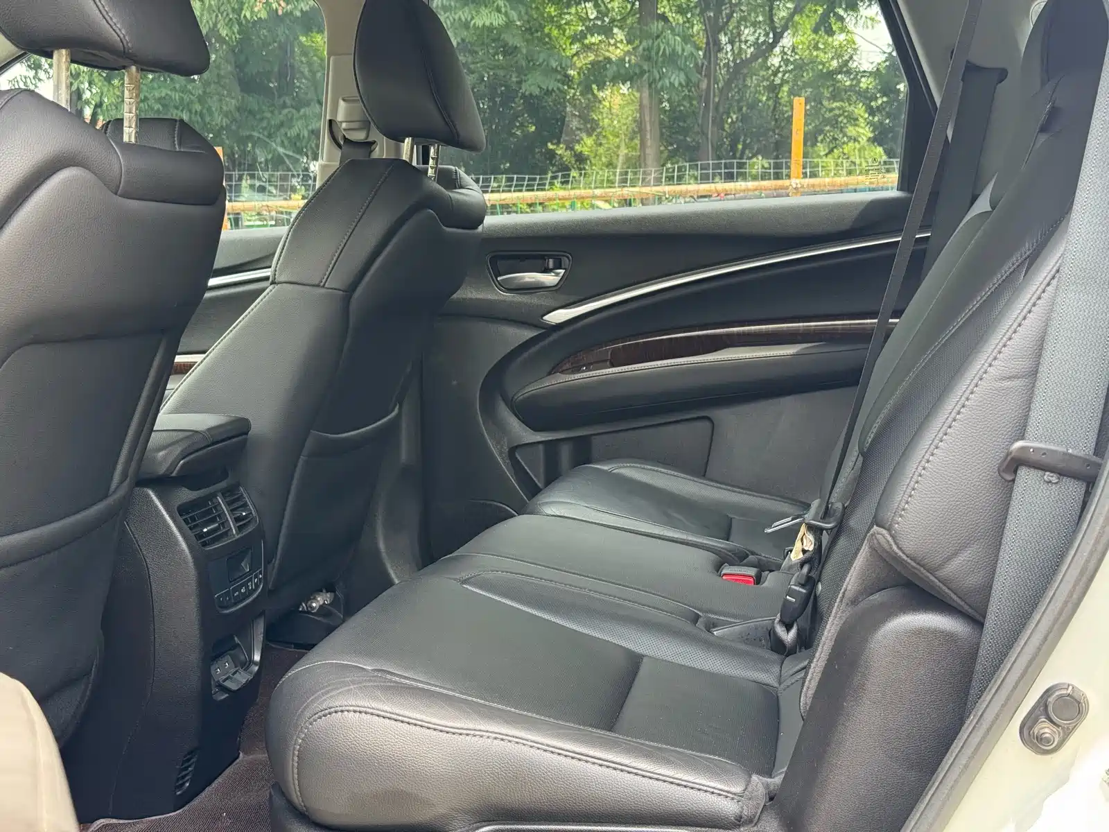 صورة 6 - Acura MDX