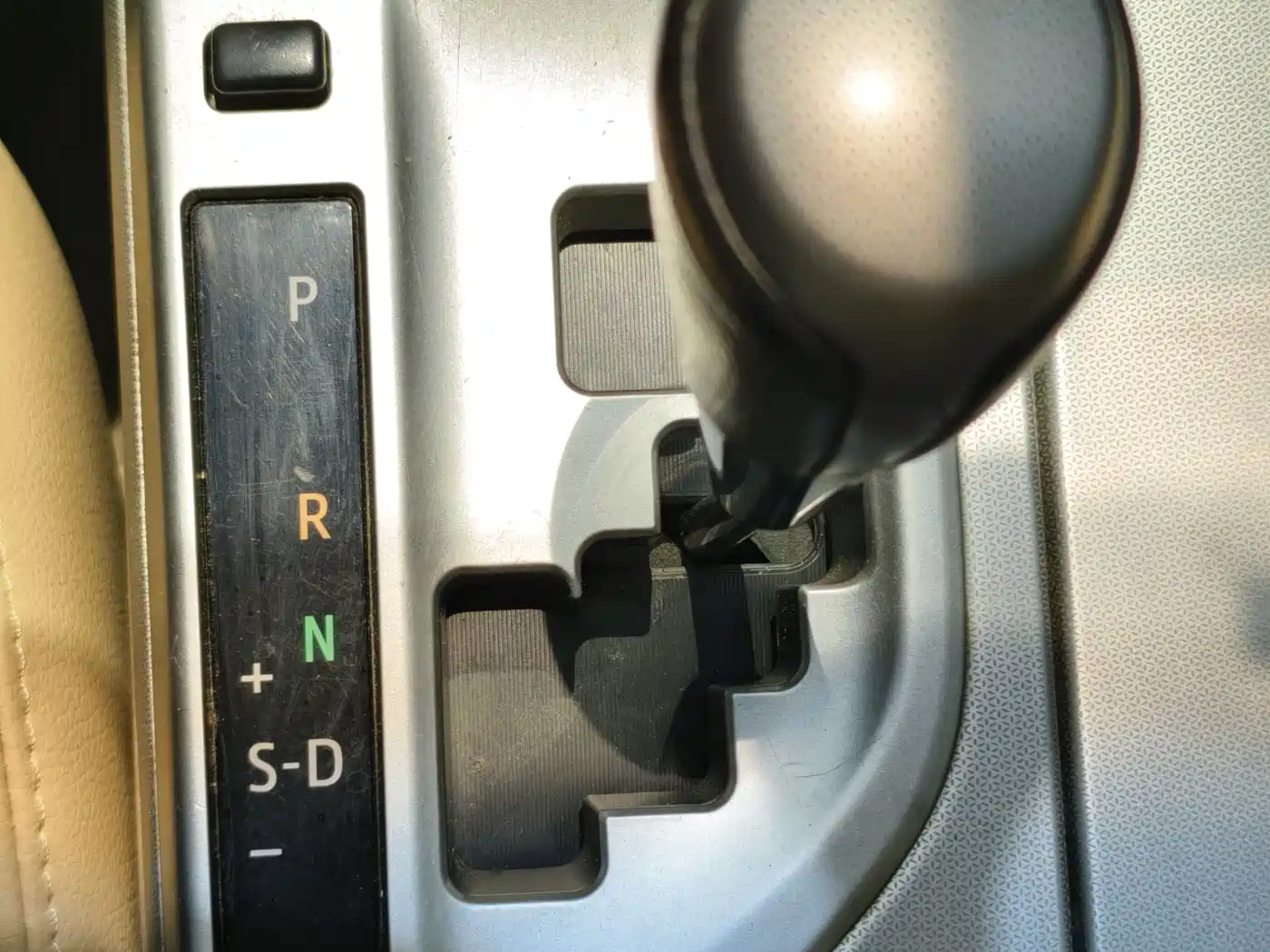 Toyota Camry 2012 Junrui 2.0S Dynamic Edition фото 21