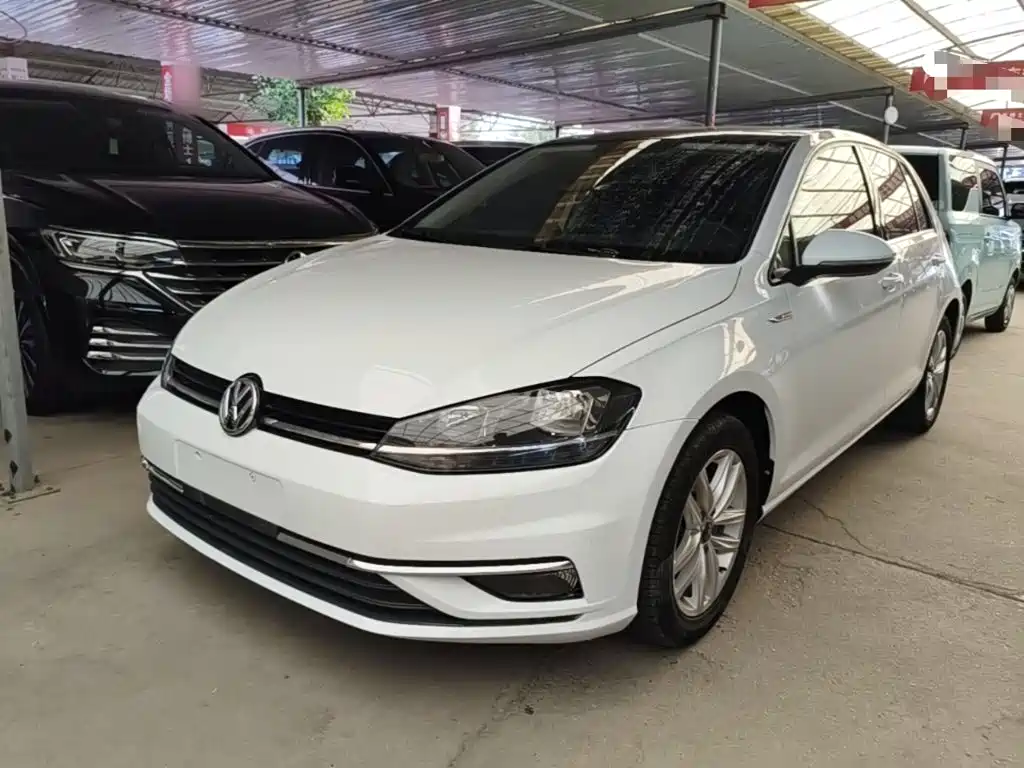 Фото 2 - Volkswagen Golf