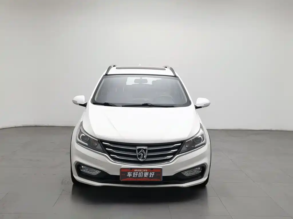 Фото 3 - Baojun 310W