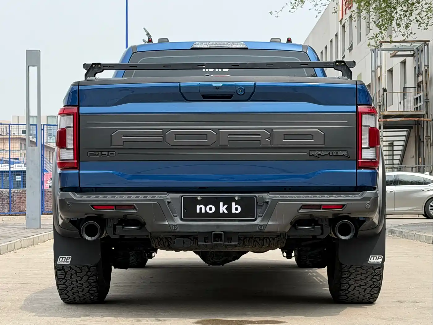 FORD F-150 RAPTOR
