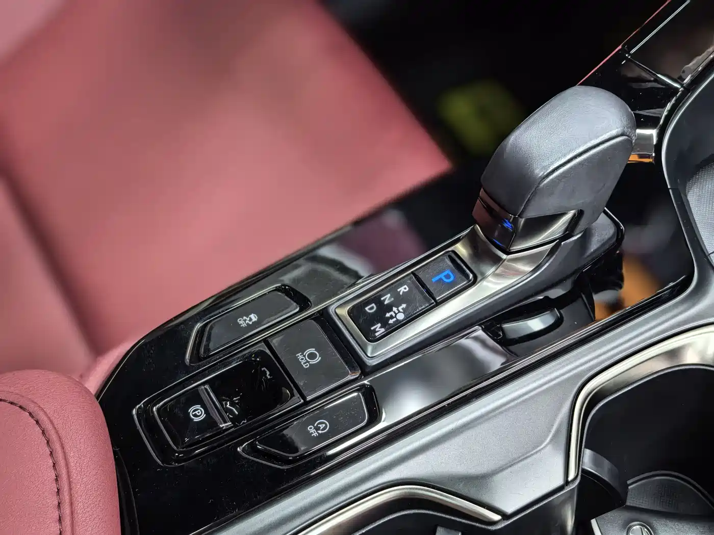 Lexus NX 2024 260 FWD Joy Creation Edition фото 23