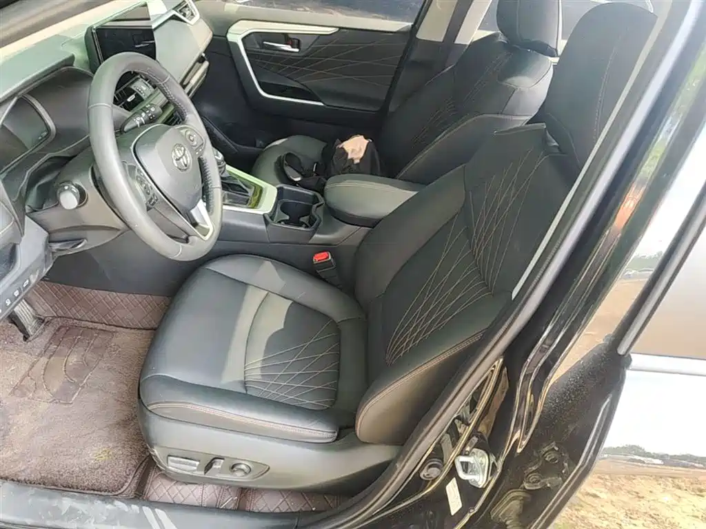 Toyota RAV4 Rongfang 2024 2.0L CVT FWD Style Plus Edition фото 22