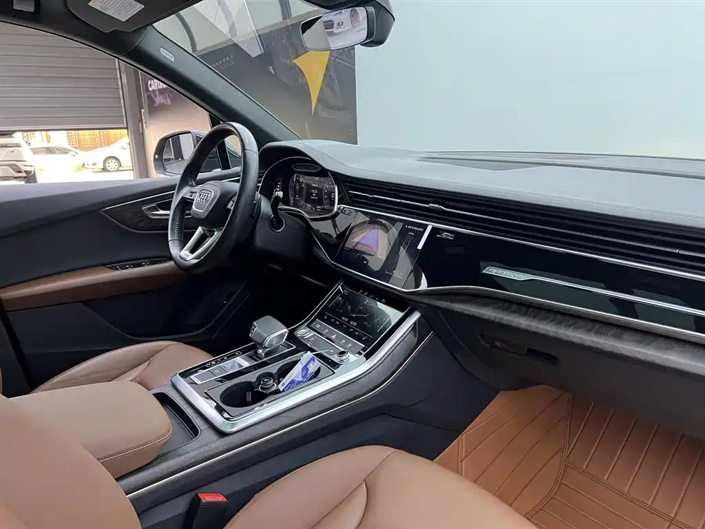 Audi Q7 2020 55 TFSI quattro Black Warrior Exclusive Edition фото 22