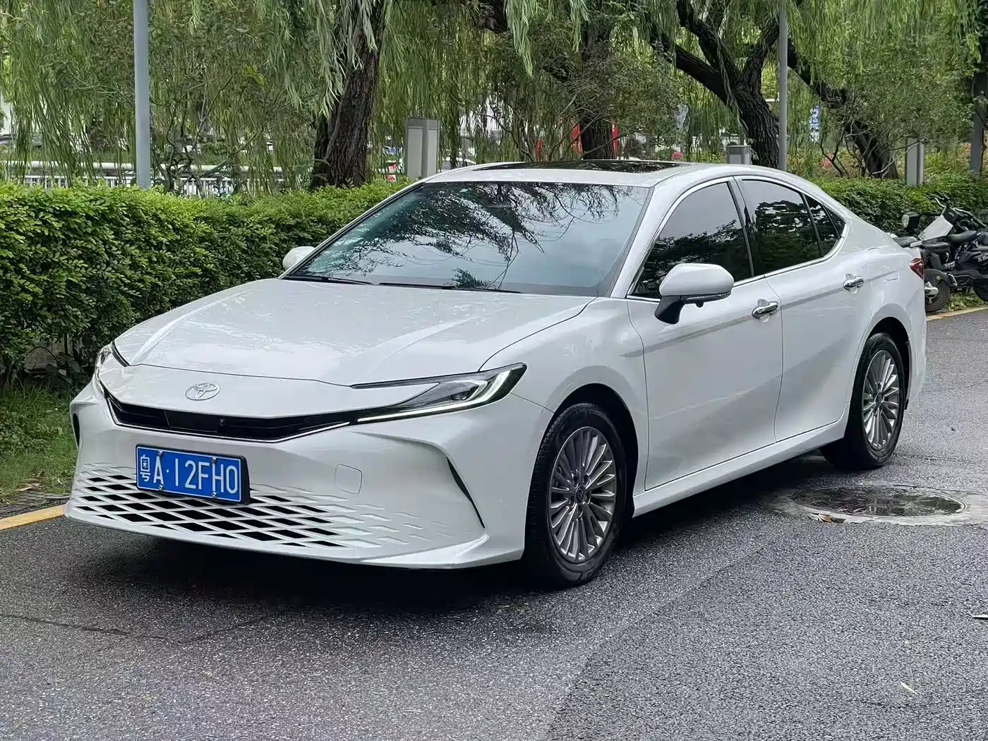 Toyota Camry 2025 Hybrid 2.0HXS Glory Edition