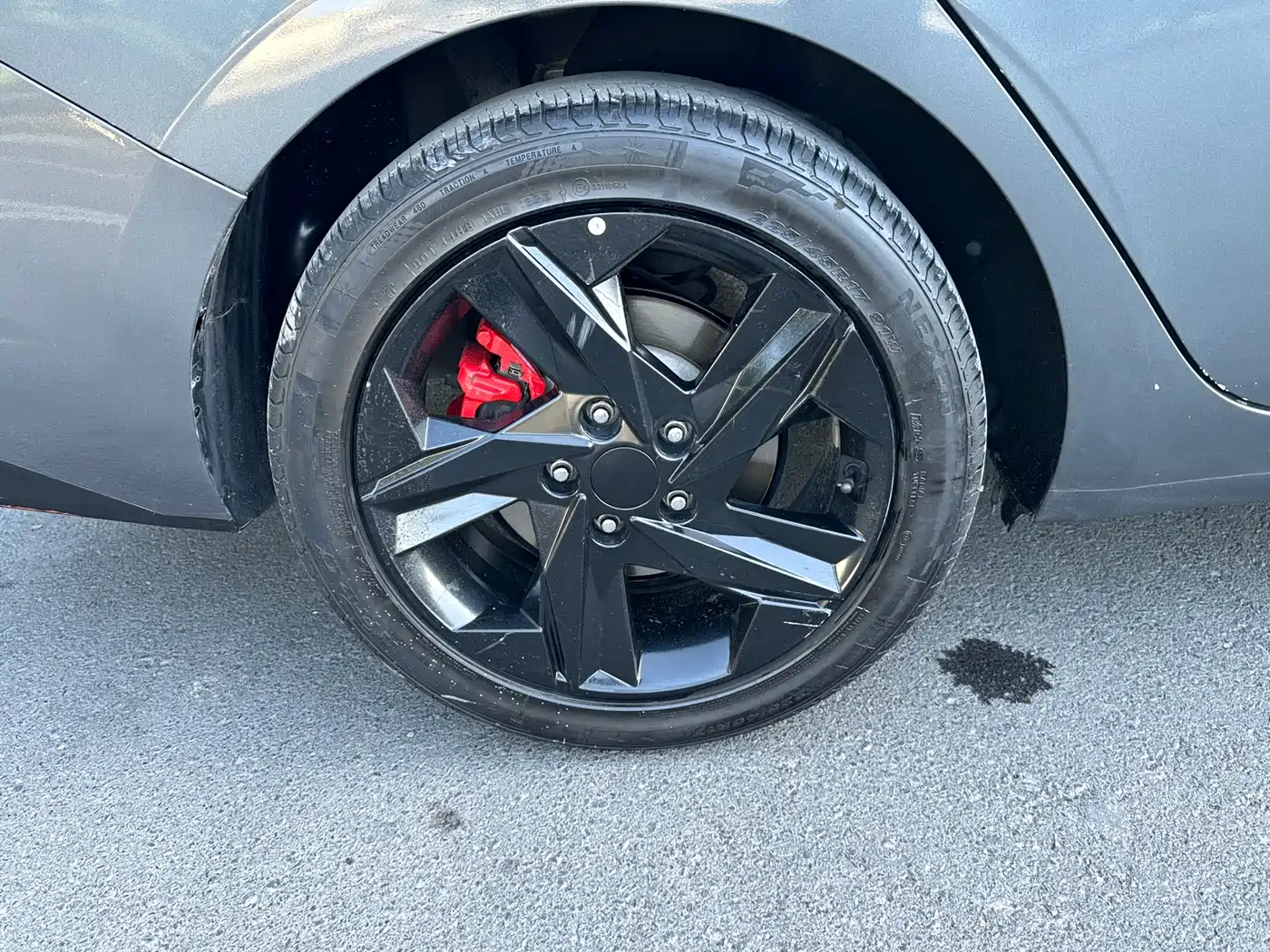 Hyundai Elantra 2022 1.5L CVT LUX Premium Edition фото 16