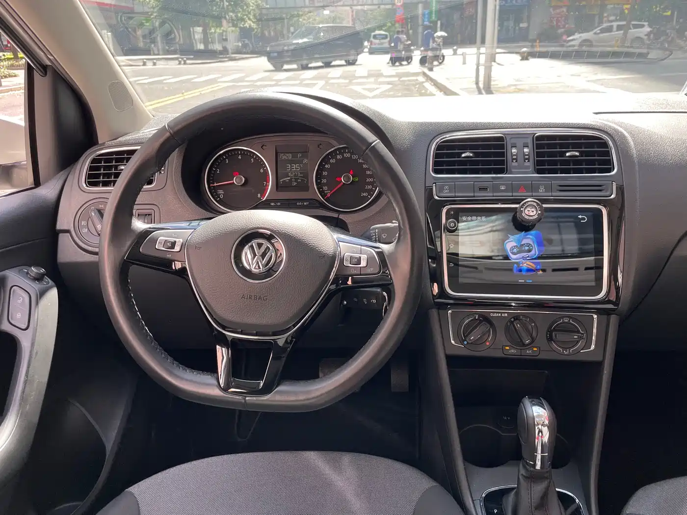 Volkswagen Polo 2018 1.5L Auto Comfort фото 8