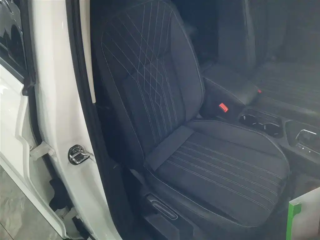 Volkswagen Tiguan L 2023 330TSI Auto 2WD Comfort Edition фото 21